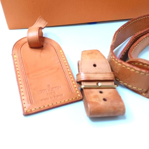 LOUIS VUITTON LUGGAGE BUNDLE ACCESSORIES STRAP &  TAG WITH POIGNET 🧳 - Picture 13 of 14